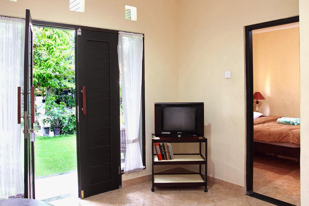 Cinthya Guest House Legian  Room photo